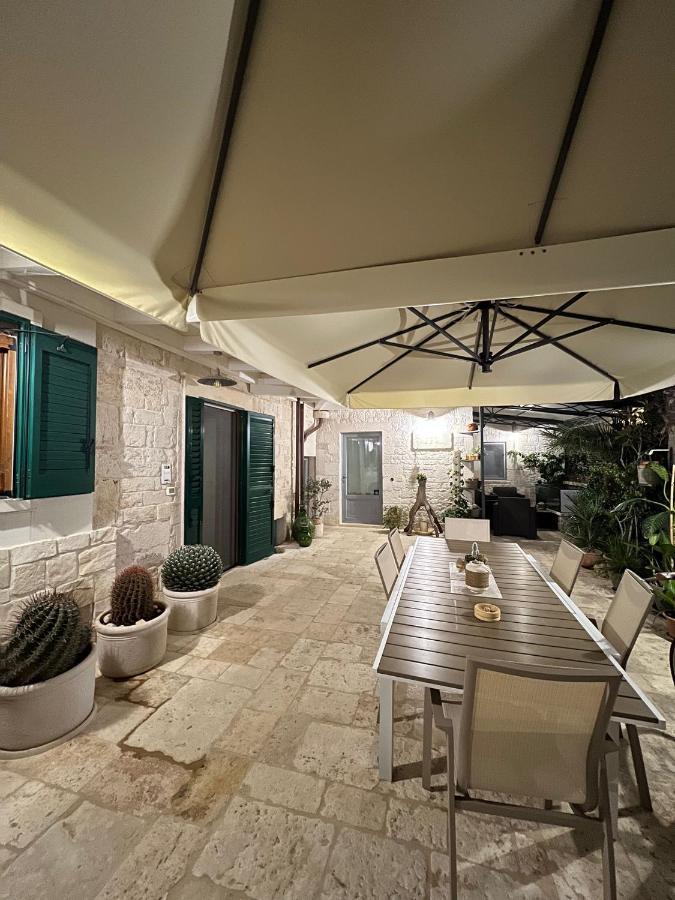Trulli Occhi Di Pietra Apartment Алберобело Екстериор снимка